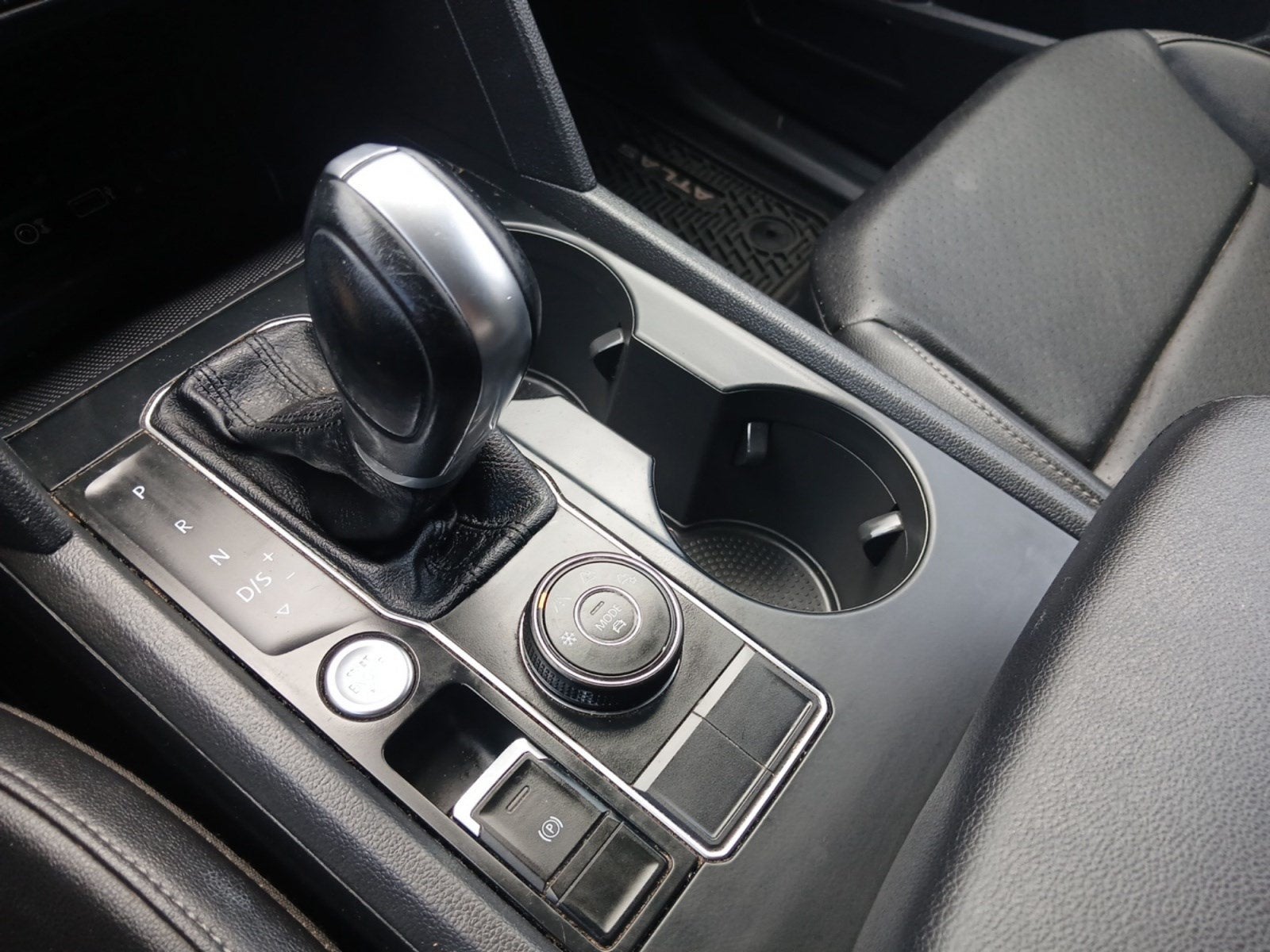 2018 Volkswagen Atlas 3.6L V6 SE w/Technology