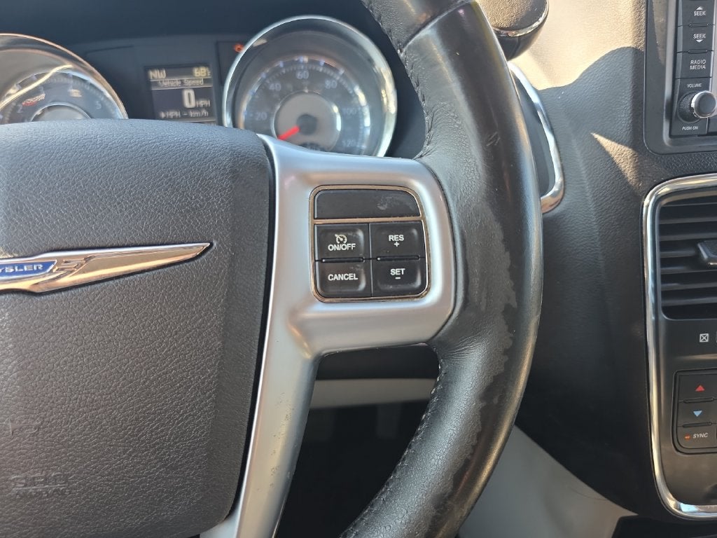 2012 Chrysler Town & Country Touring