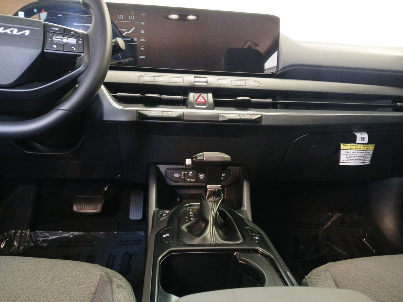 2025 Kia K4 EX APPLE CARPLAY AND ANDROID AUTO