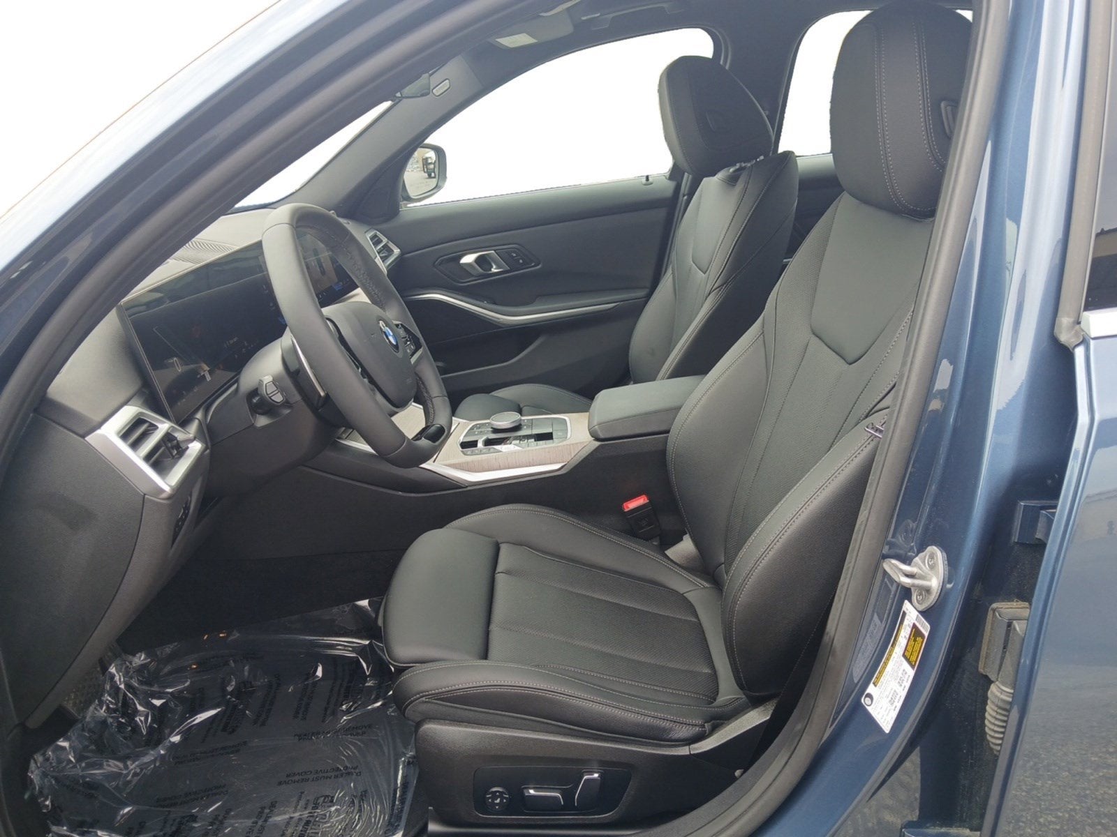 2025 BMW 3 Series 330i W/ MOONROOF & HEATED FRONT SEATS