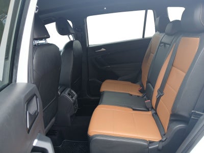 2018 Volkswagen Tiguan 2.0T SEL W/ BACK-UP CAMERA & LEATHERETTE SEATS