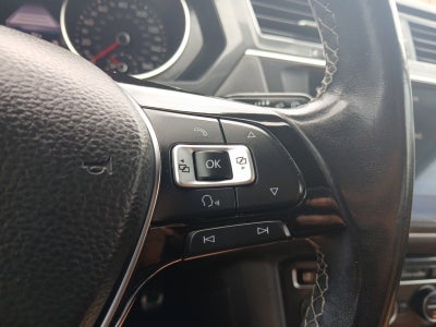 2018 Volkswagen Tiguan 2.0T SEL W/ BACK-UP CAMERA & LEATHERETTE SEATS