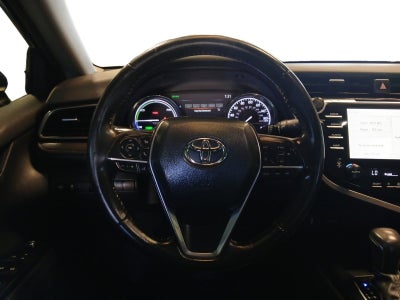 2020 Toyota Camry Hybrid XLE