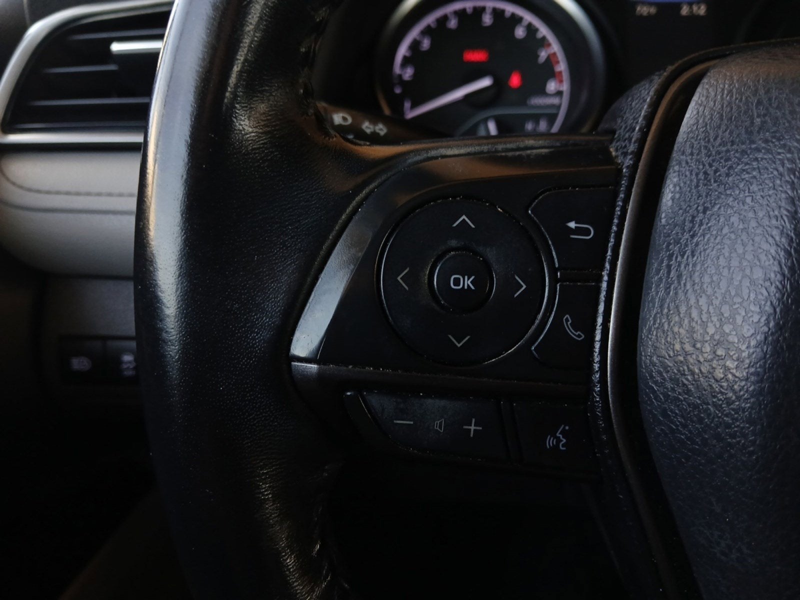 2022 Toyota Camry SE W/ BACK-UP CAMERA & ADAPTIVE CRUISE CONTROL