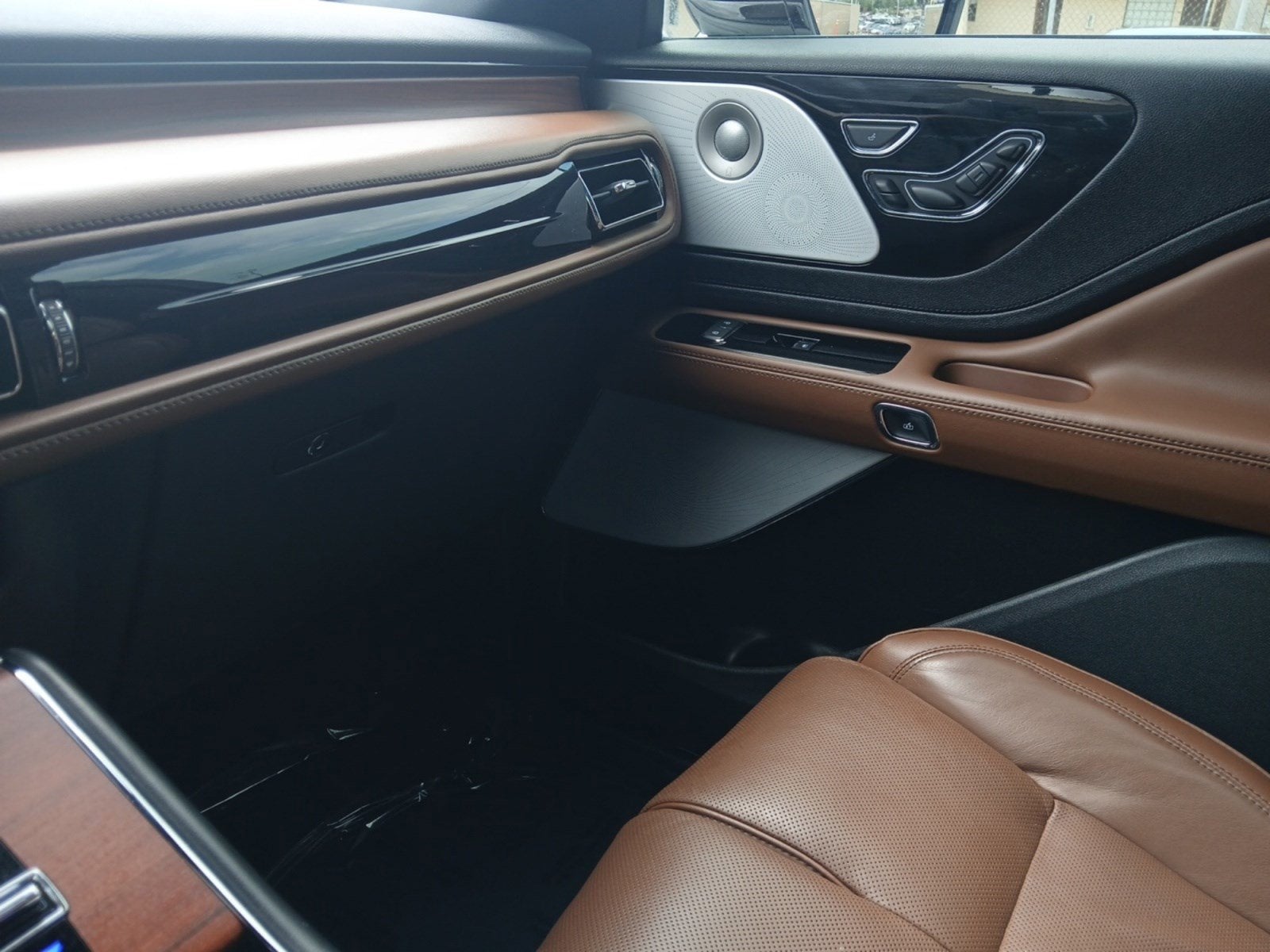 2023 Lincoln Aviator Reserve W/ HEADS-UP DISPLAY & AMBIENT LIGHTING