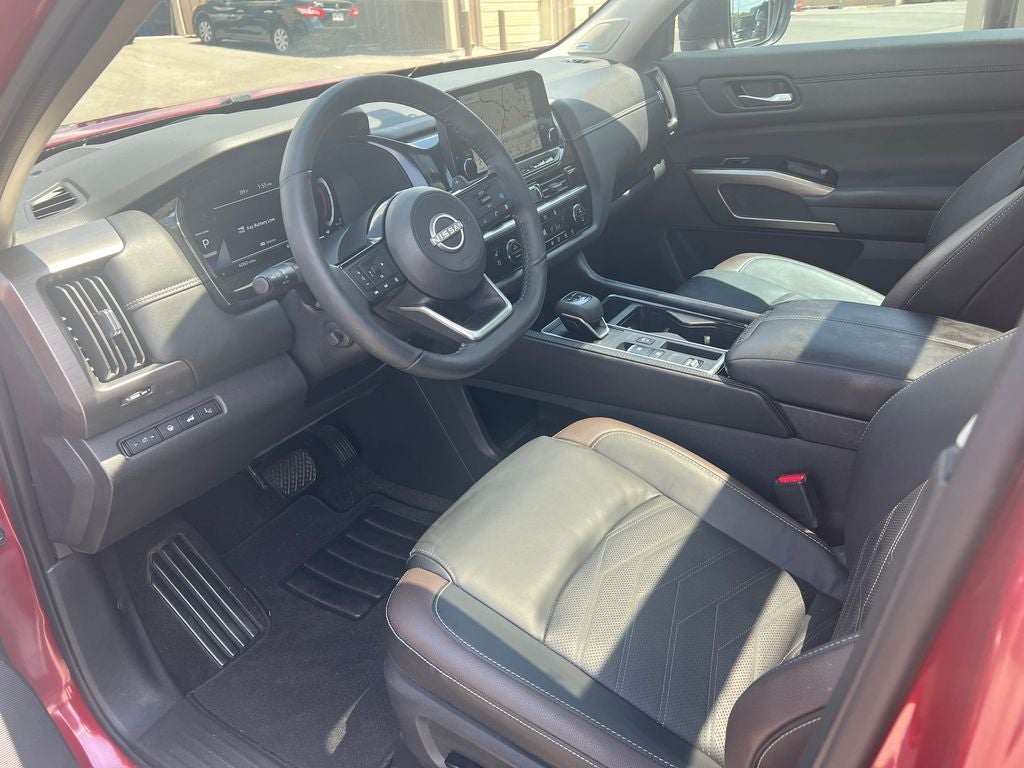 2024 Nissan Pathfinder Platinum