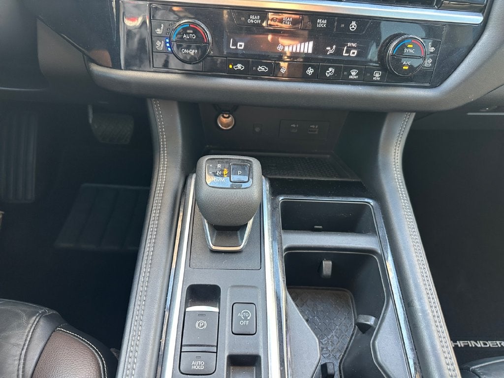 2022 Nissan Pathfinder Platinum