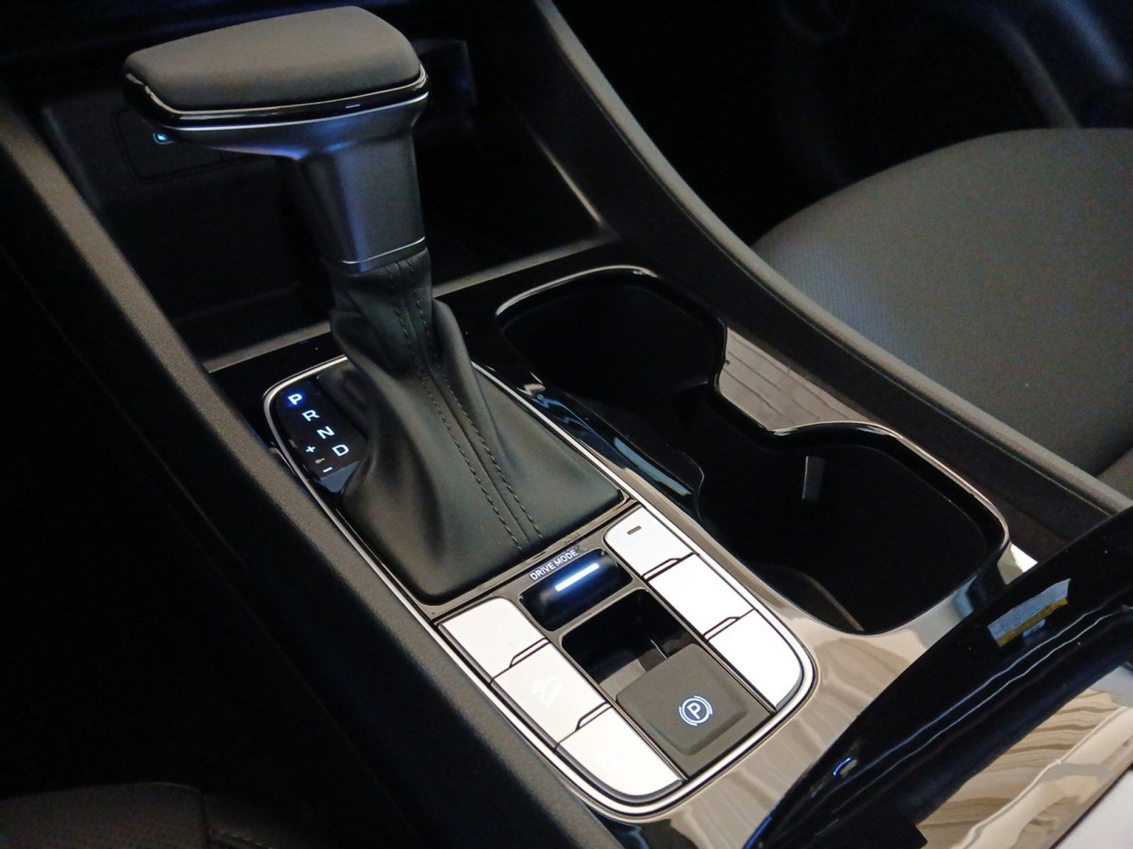 2026 Hyundai Tucson SEL Premium W/ HANDS-FREE SMART POWER LIFTGATE