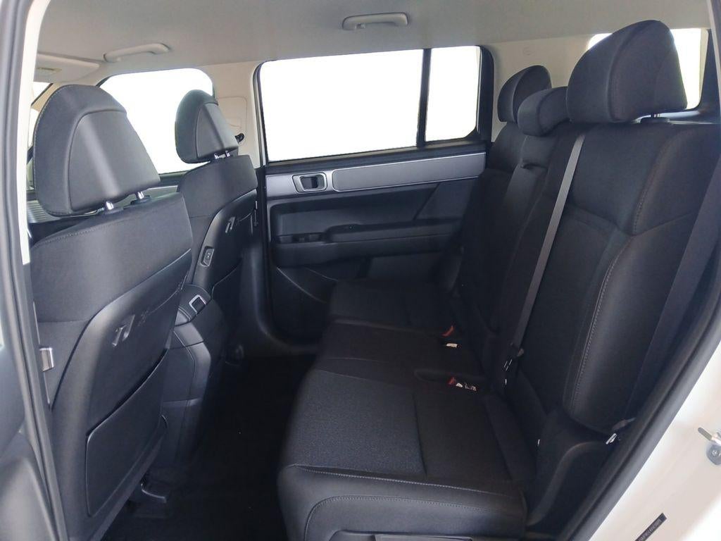 2027 Hyundai Santa Fe SE
