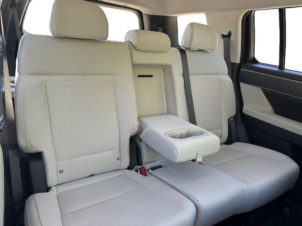 2027 Hyundai Santa Fe SE