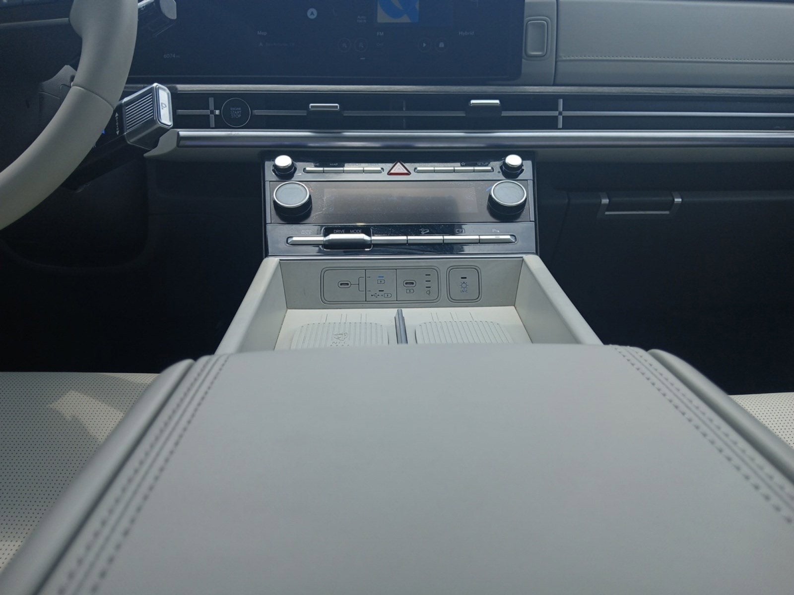 2025 Hyundai Santa Fe Hybrid Limited 3RD ROW 7 PASSENGER & 2ND ROW BENCH