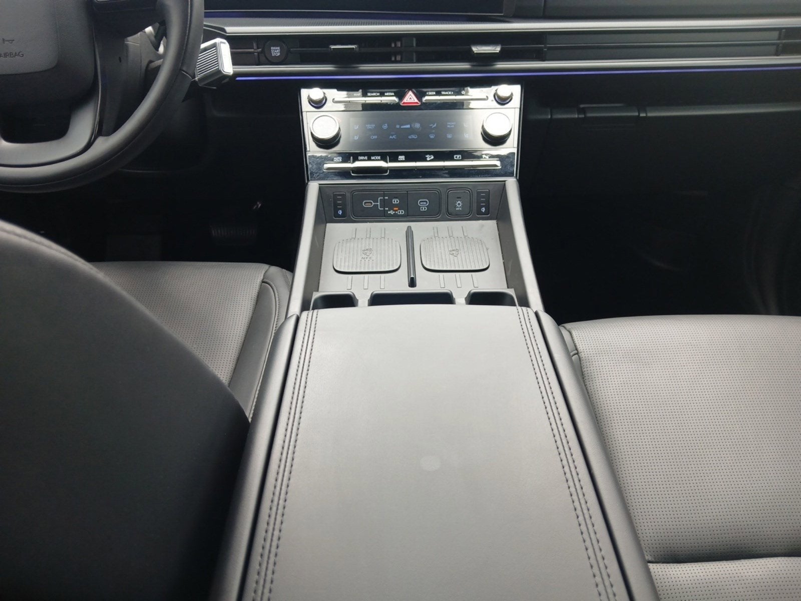 2025 Hyundai Santa Fe Hybrid Calligraphy 3RD ROW 6 PASSENGER & 2ND ROW CAPTAIN CHAIRS