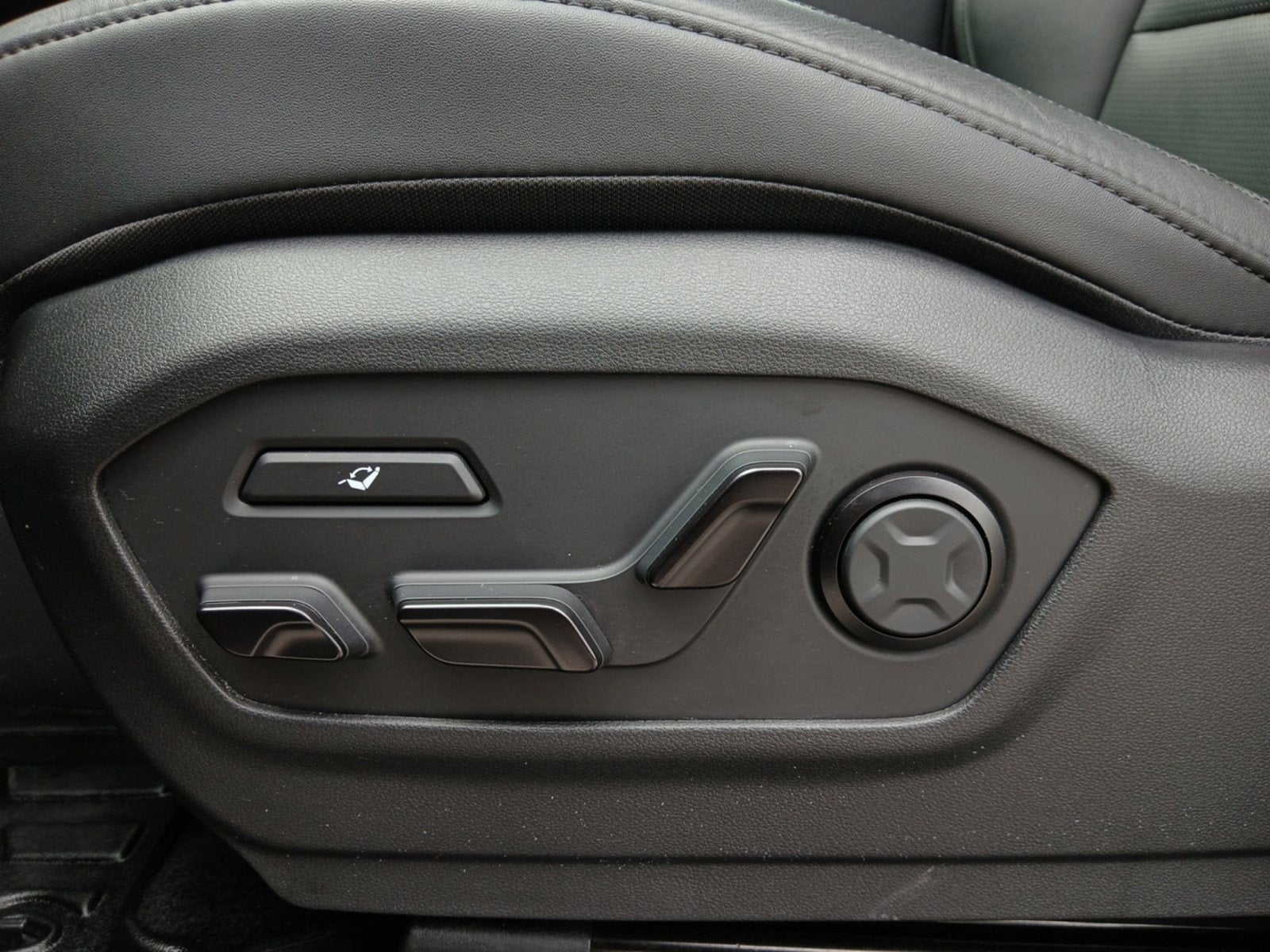 2025 Hyundai Santa Fe Hybrid Calligraphy 3RD ROW 6 PASSENGER & 2ND ROW CAPTAIN CHAIRS