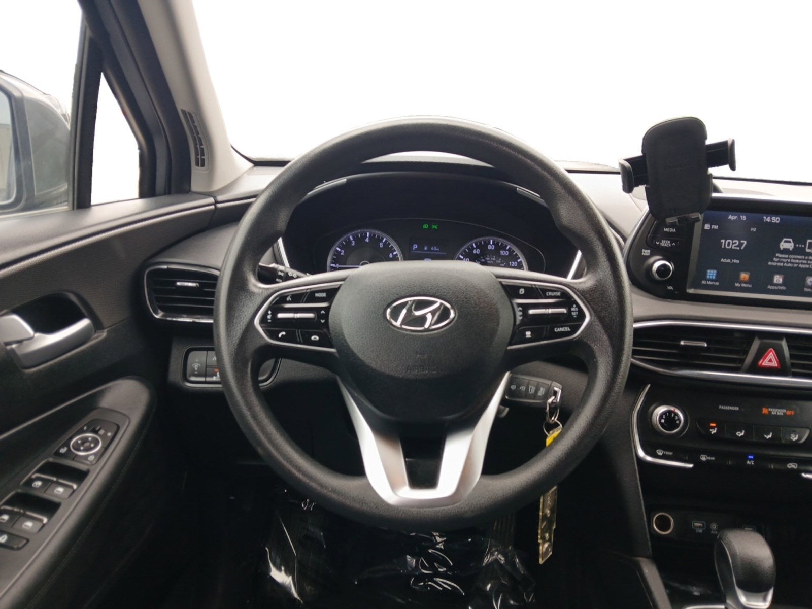 2019 Hyundai Santa Fe SE W/ SMART CRUISE CONTROL & REAR VIEW MONITOR