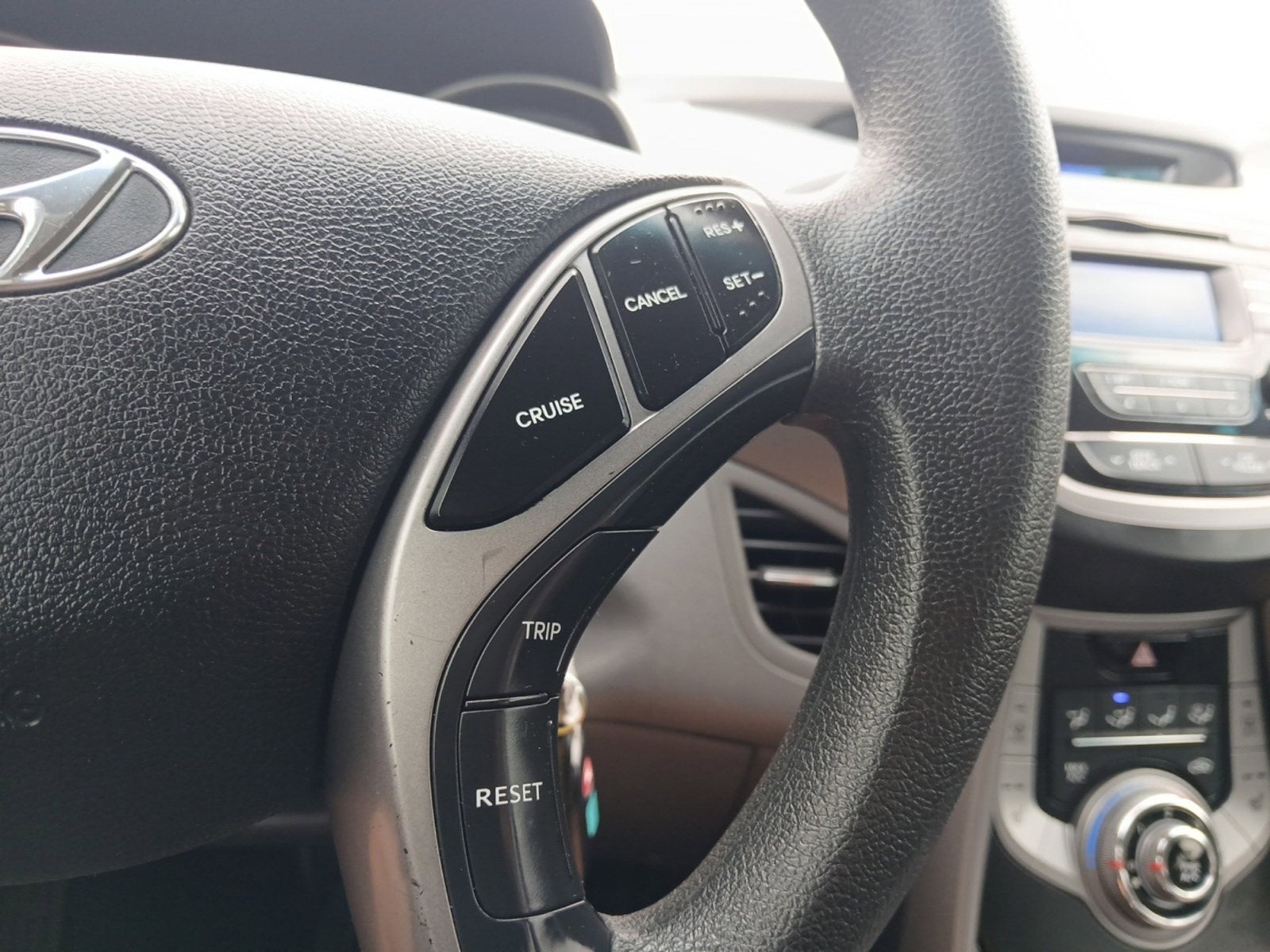2013 Hyundai Elantra GLS W/ HEATED FRONT SEATS