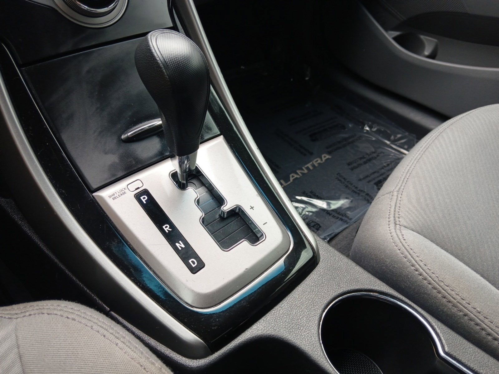 2013 Hyundai Elantra GLS W/ HEATED FRONT SEATS