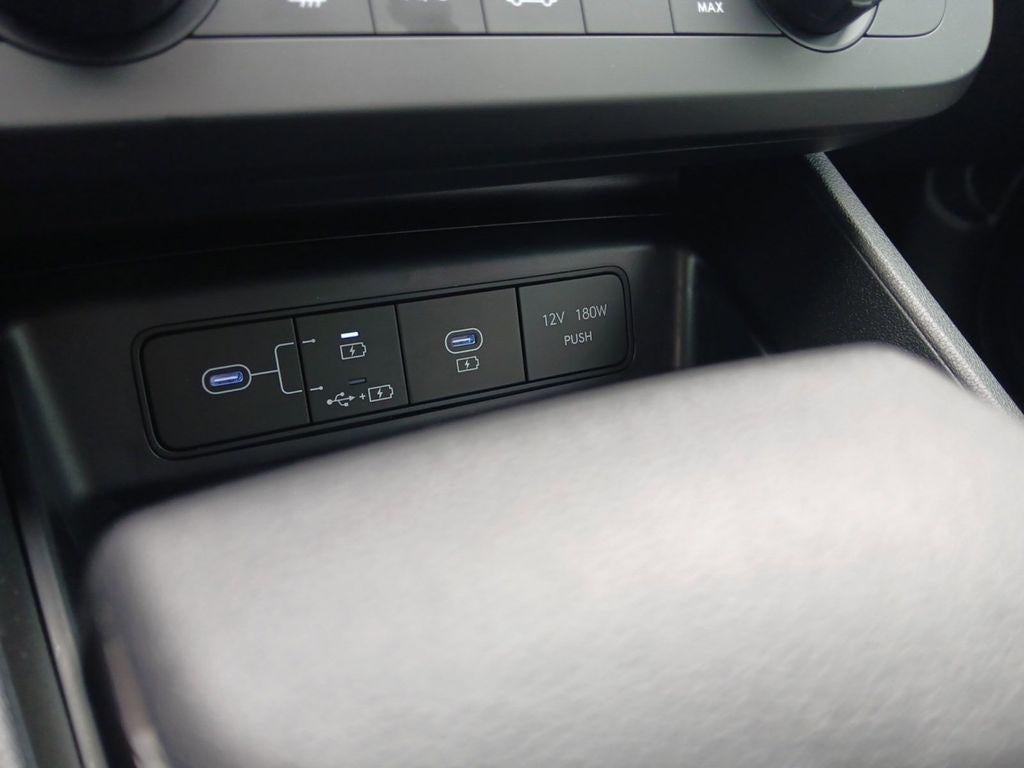 2026 Hyundai Santa Cruz SE
