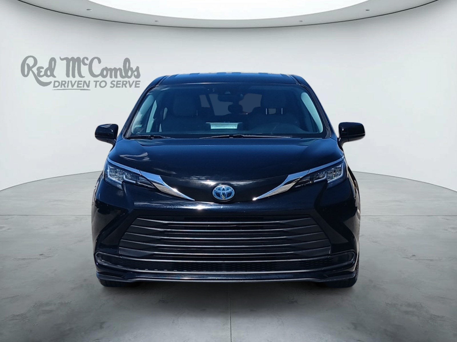 2021 Toyota Sienna LE 8 Passenger