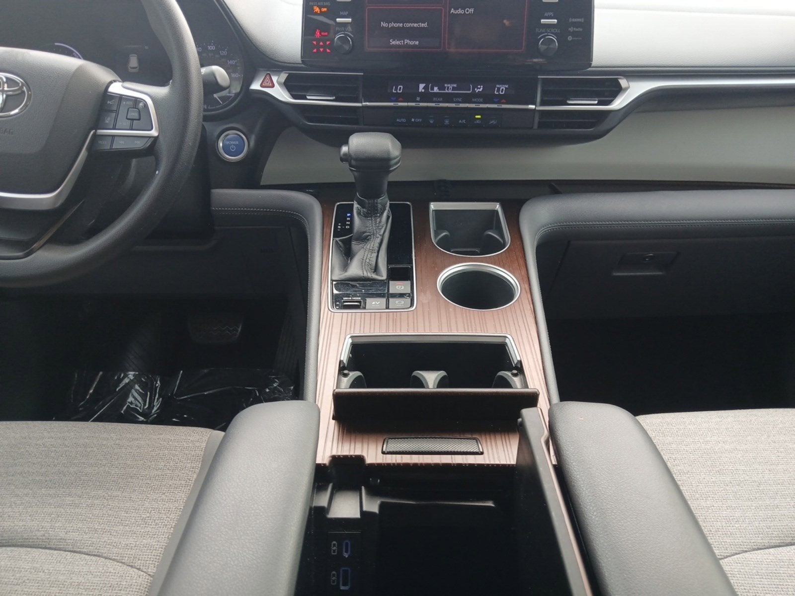 2021 Toyota Sienna LE 8 PASSENGER & AUTO LATCH LIFTGATE