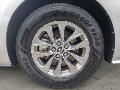2021 Toyota Sienna LE 8 PASSENGER & AUTO LATCH LIFTGATE
