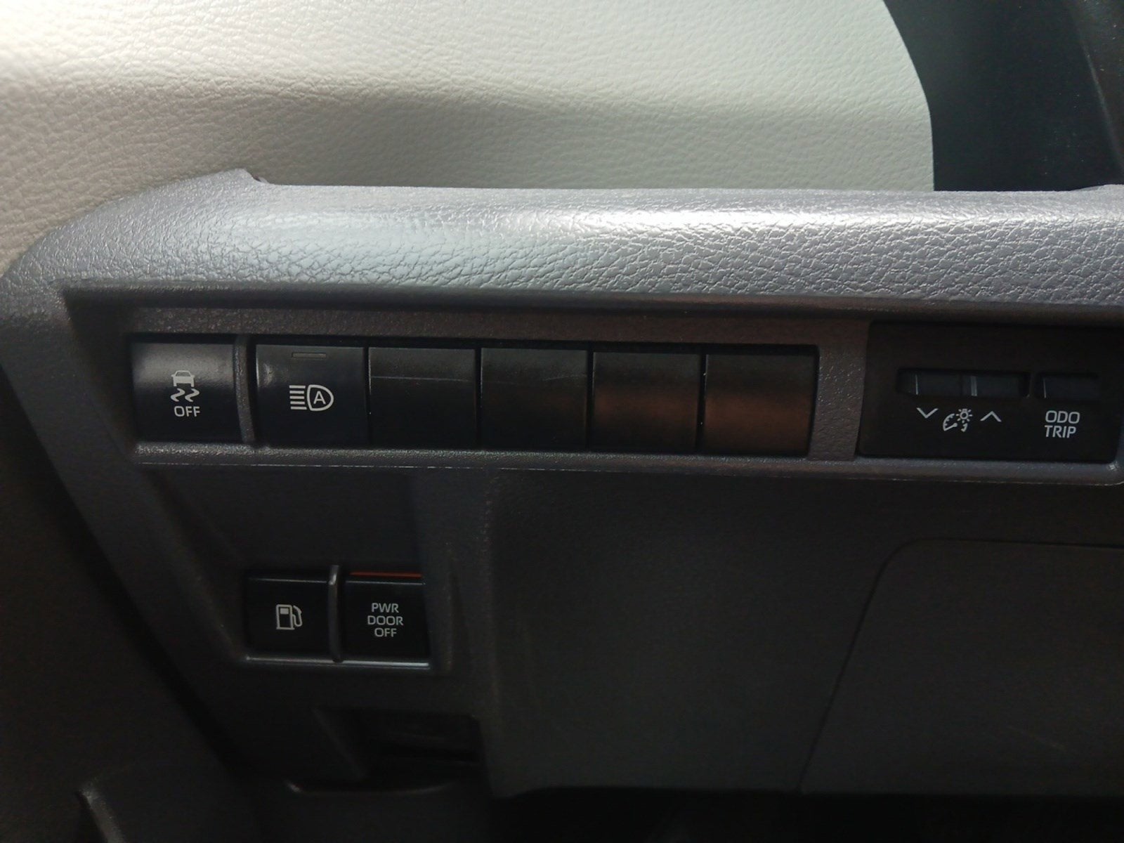 2021 Toyota Sienna LE 8 PASSENGER & AUTO LATCH LIFTGATE