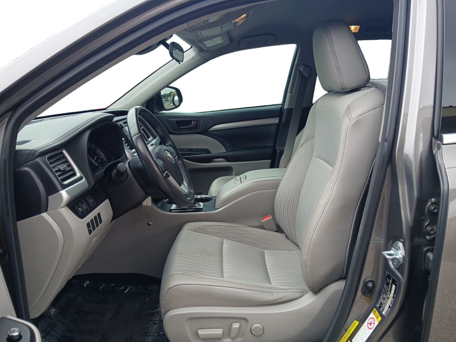 2017 Toyota Highlander LE Plus