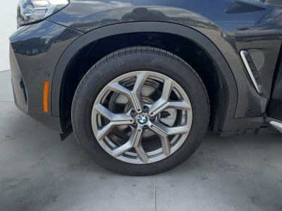 2025 BMW X4 xDrive30i