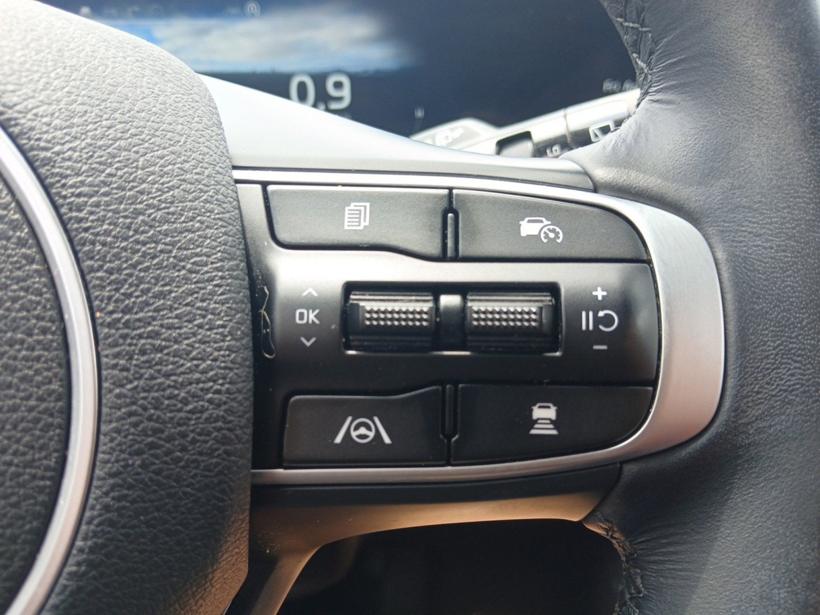 2024 Kia Sportage SX-Prestige W/ HEATED & VENTILATED FRONT SEATS