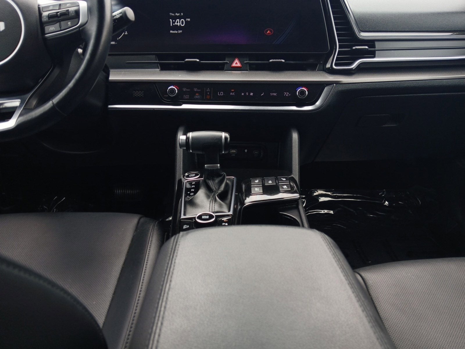 2024 Kia Sportage SX-Prestige W/ HEATED & VENTILATED FRONT SEATS