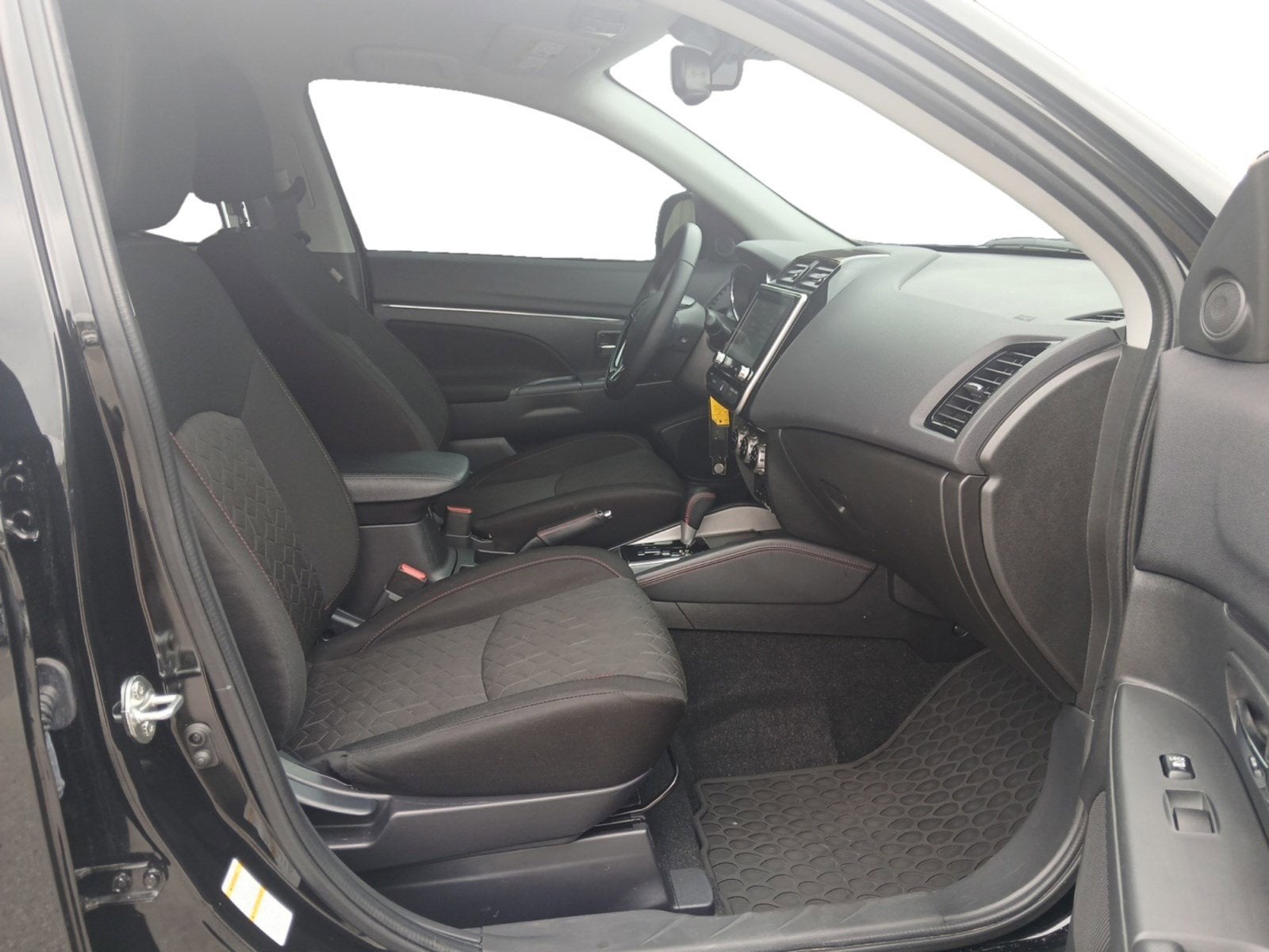 2024 Mitsubishi Outlander Sport 2.0 LE W/ BACK-UP CAMERA & HEATED FRONT SEATS
