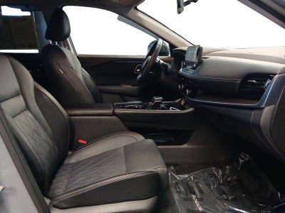 2023 Nissan Rogue Platinum W/ PANORAMIC SUNROOF & HEADS-UP DISPLAY