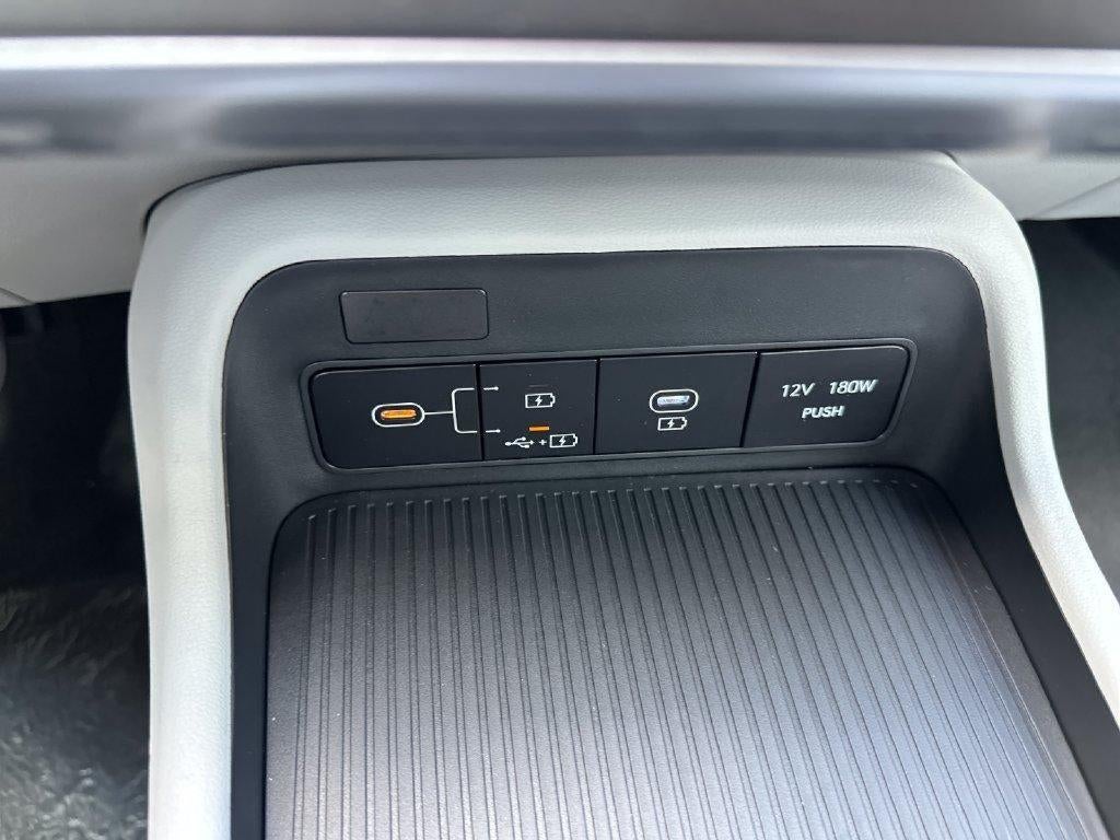 2027 Hyundai Kona SE