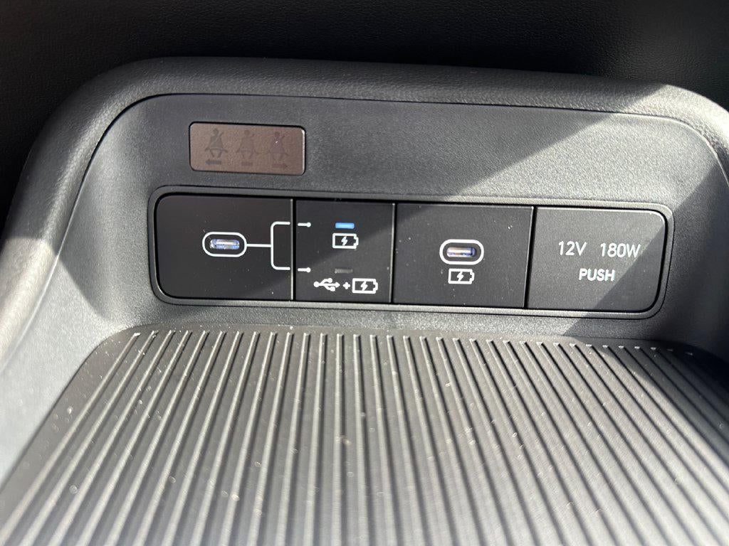 2027 Hyundai Kona SE
