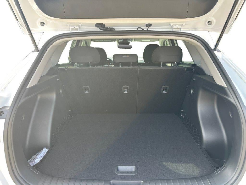 2027 Hyundai Kona SE