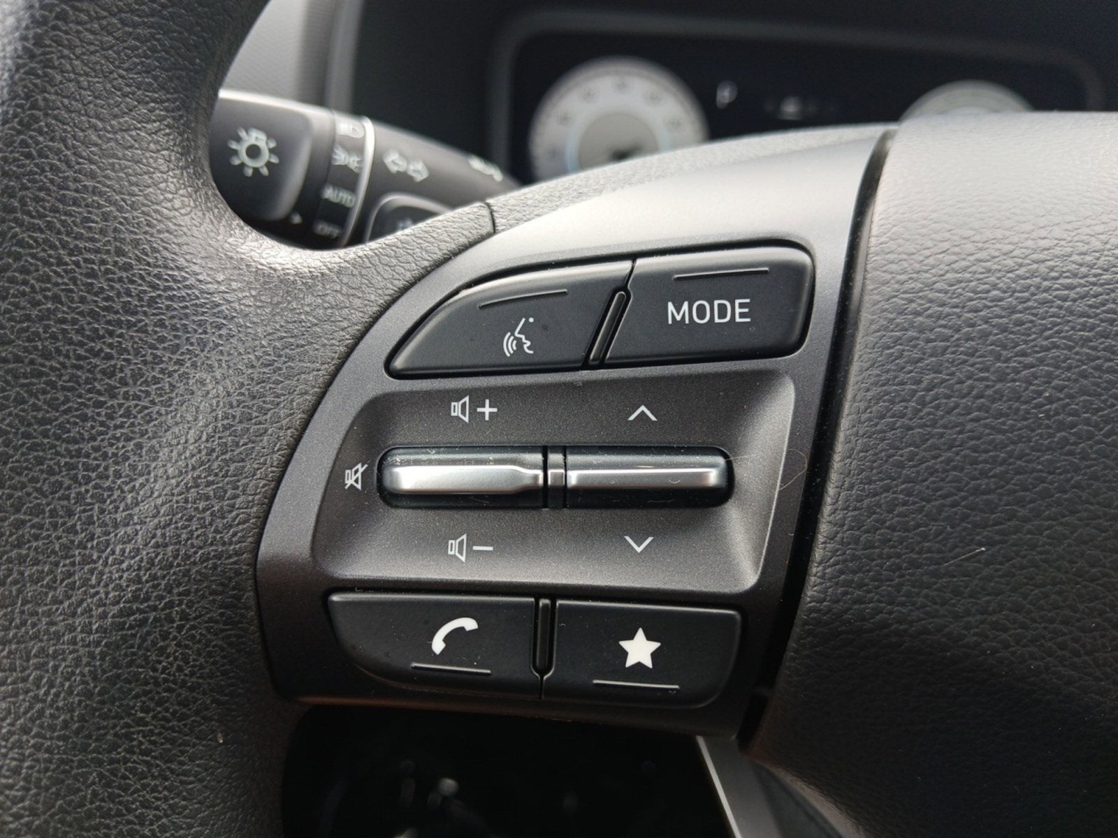 2023 Hyundai Kona Electric SE W/ FORWARD COLLISION AVOIDANCE ASSIST