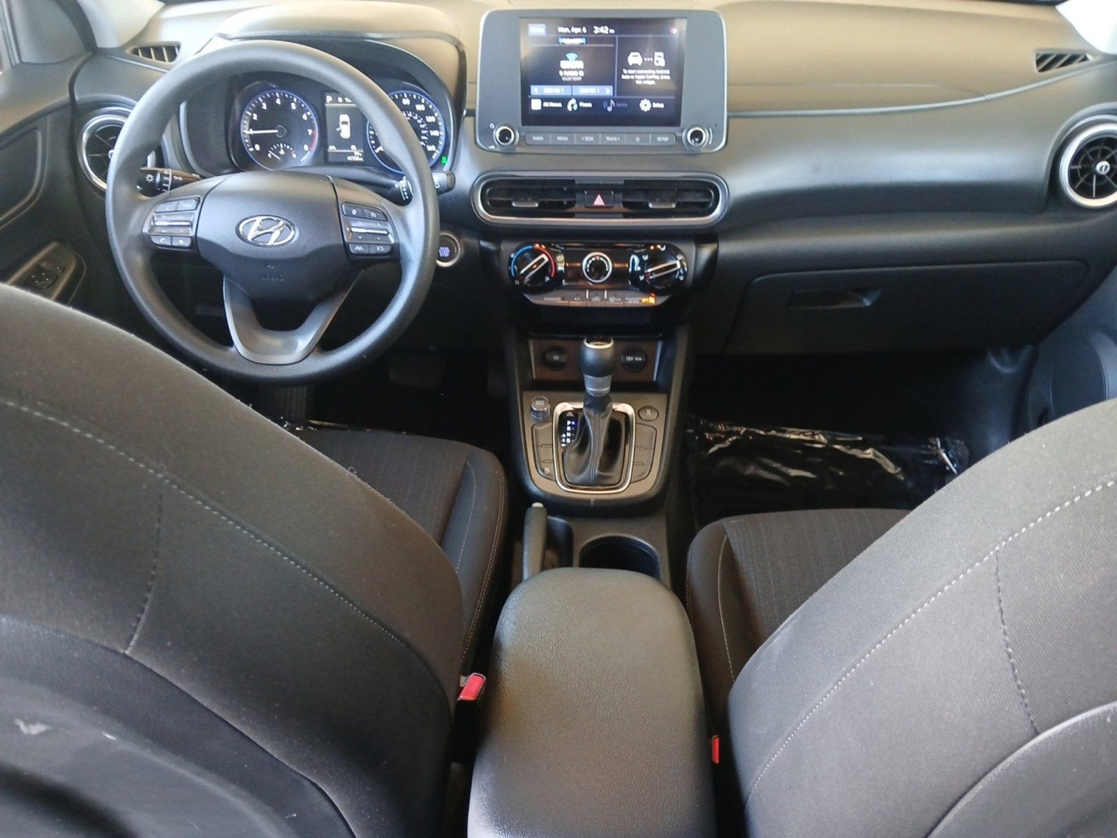 2022 Hyundai Kona SEL W/ SMART KEY AND PUSH START