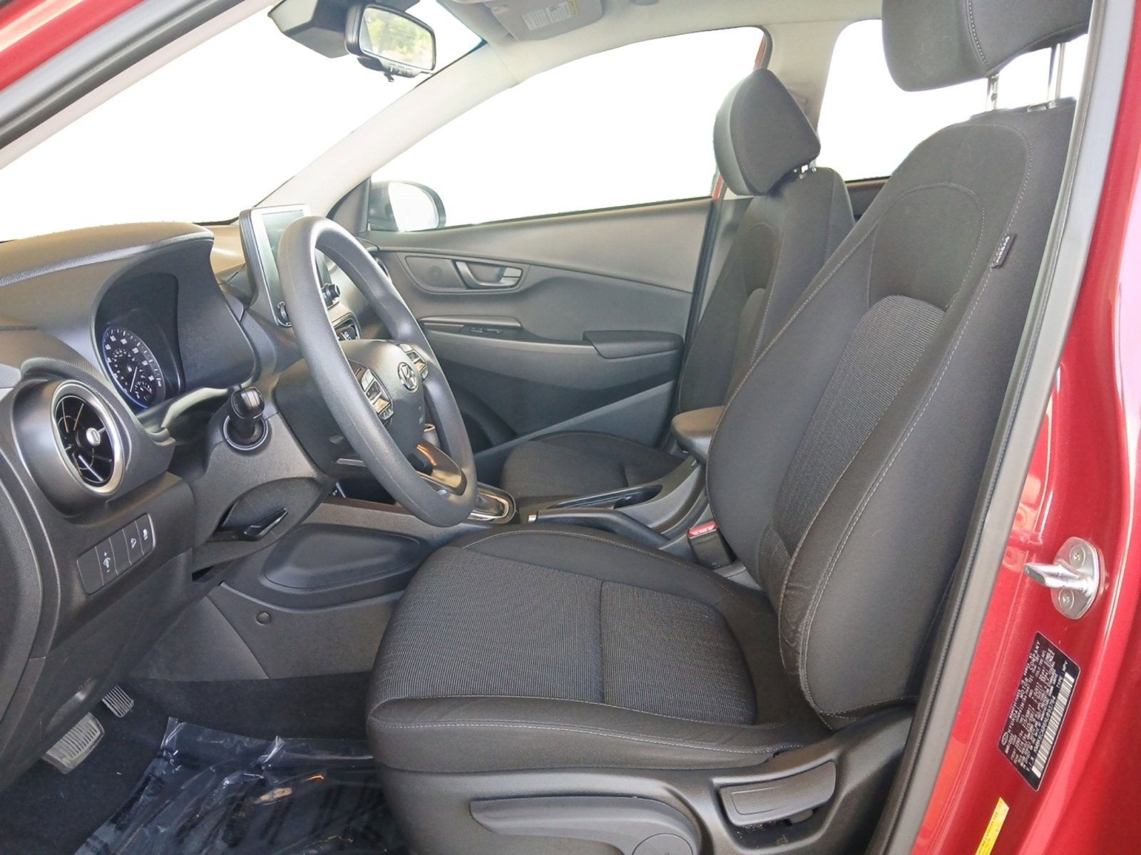 2022 Hyundai Kona SEL W/ SMART KEY AND PUSH START