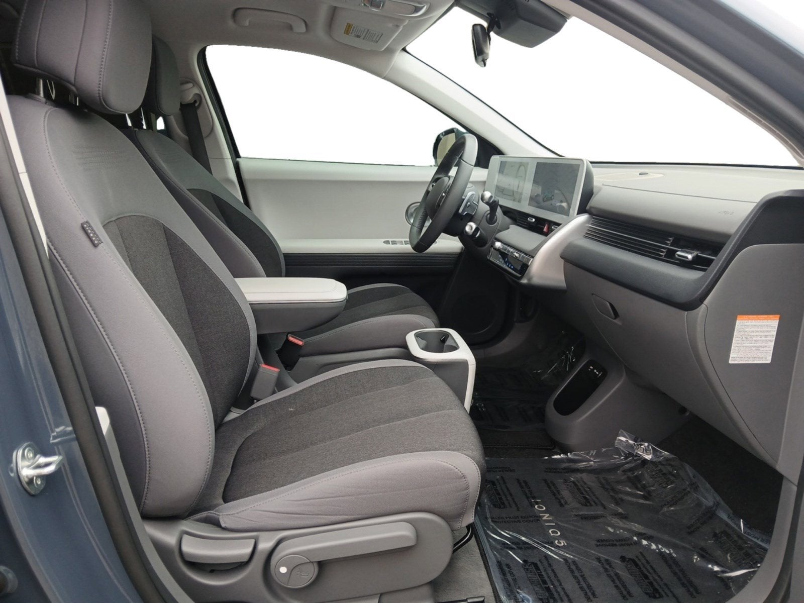 2024 Hyundai IONIQ 5 SE Standard Range