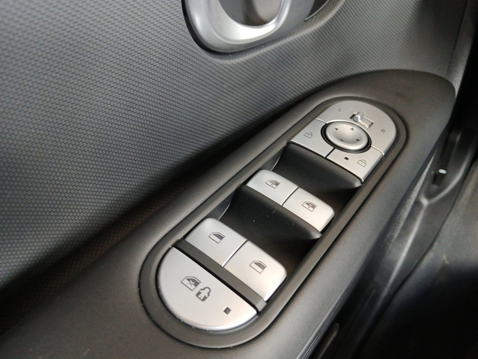 2024 Hyundai IONIQ 5 SEL W/ BLIND SPOT COLLISION AVOIDANCE ASSIST