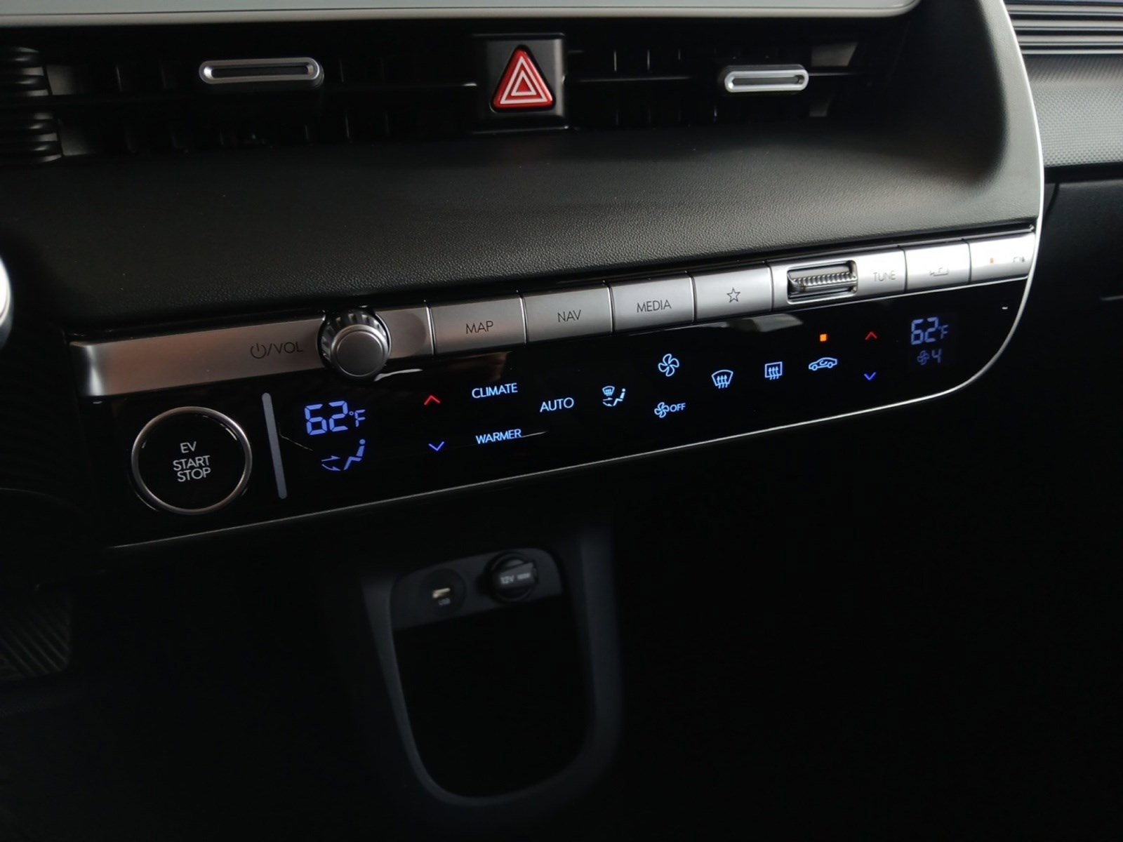 2024 Hyundai IONIQ 5 SEL W/ BLIND SPOT COLLISION AVOIDANCE ASSIST