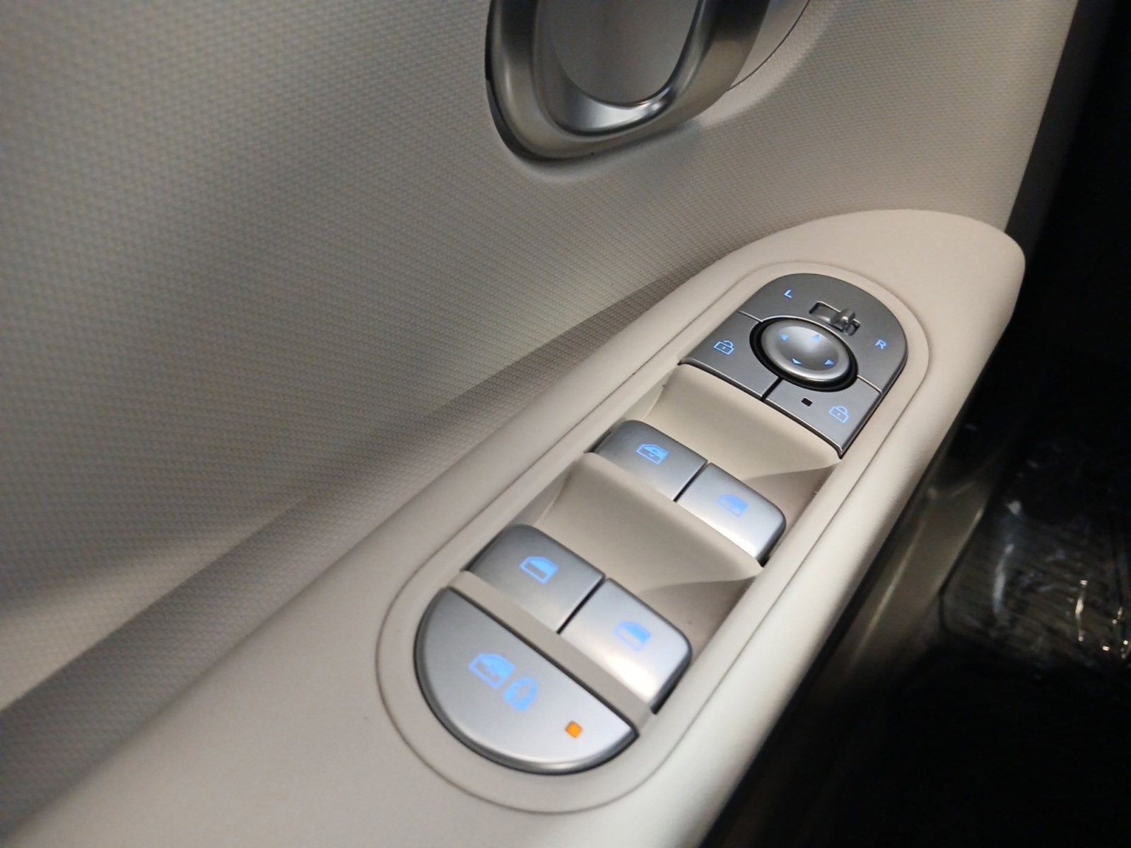 2024 Hyundai IONIQ 5 SEL W/ SMART CRUISE CONTROL & HEATED SEATS