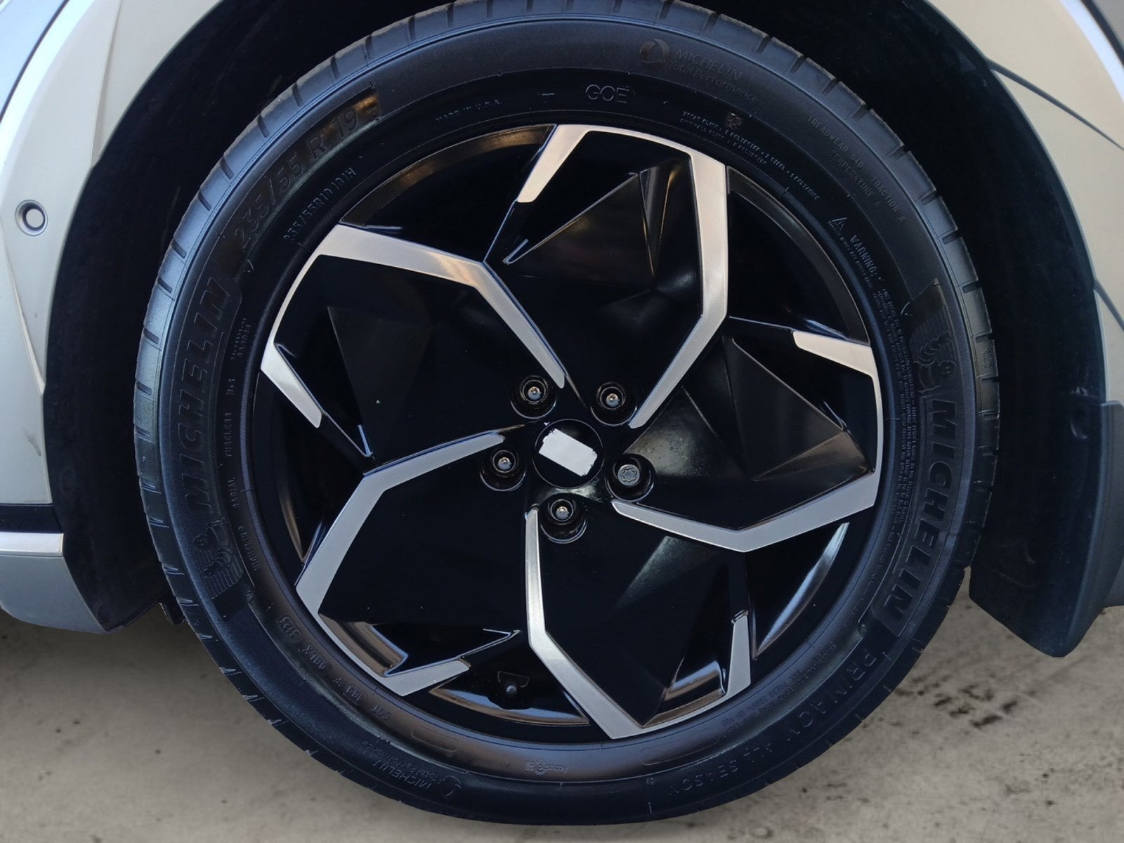 2024 Hyundai IONIQ 5 Limited