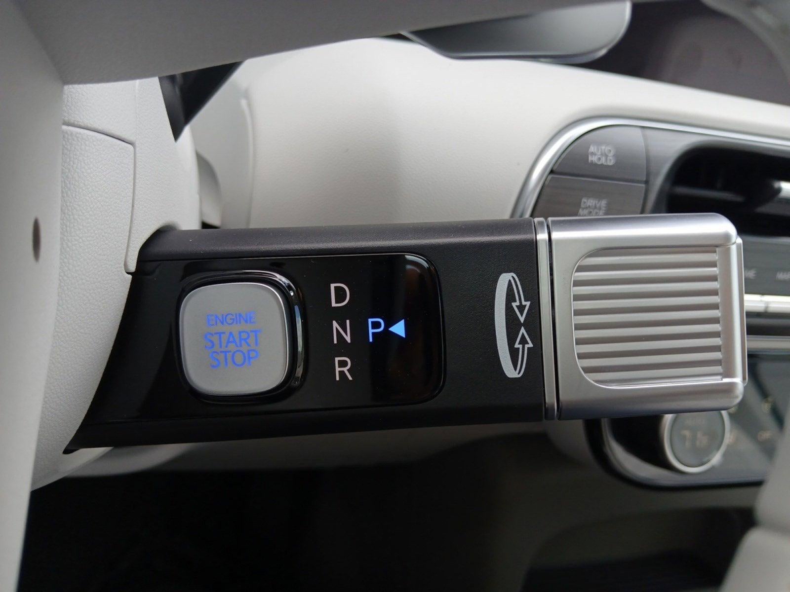 2026 Hyundai Palisade SEL Premium 8 Passenger WITH BLIND-SPOT MONITOR