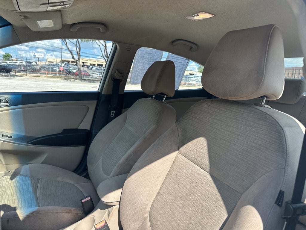 2016 Hyundai Accent SE