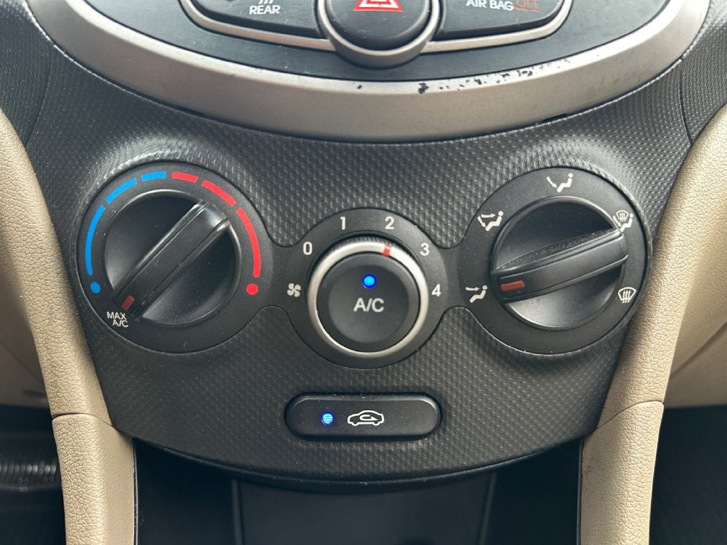 2016 Hyundai Accent SE