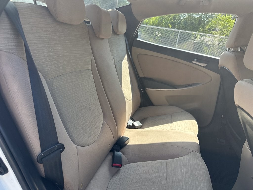 2016 Hyundai Accent SE