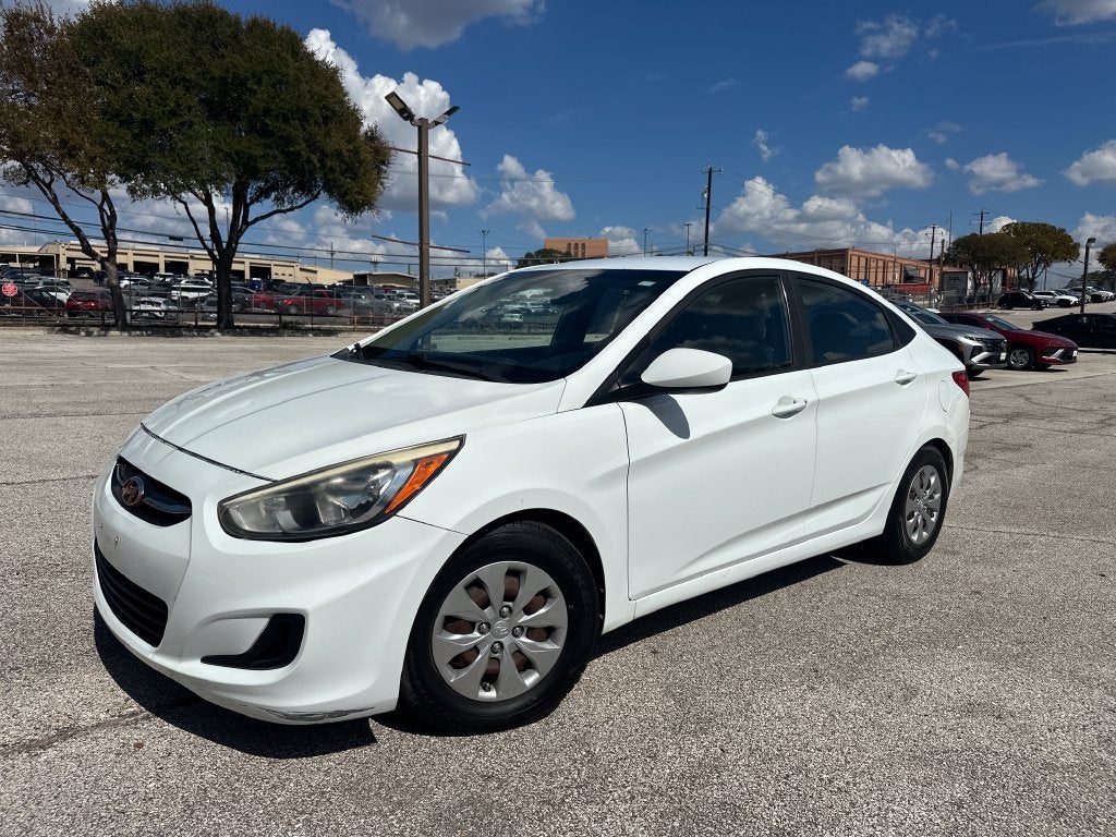 2016 Hyundai Accent SE