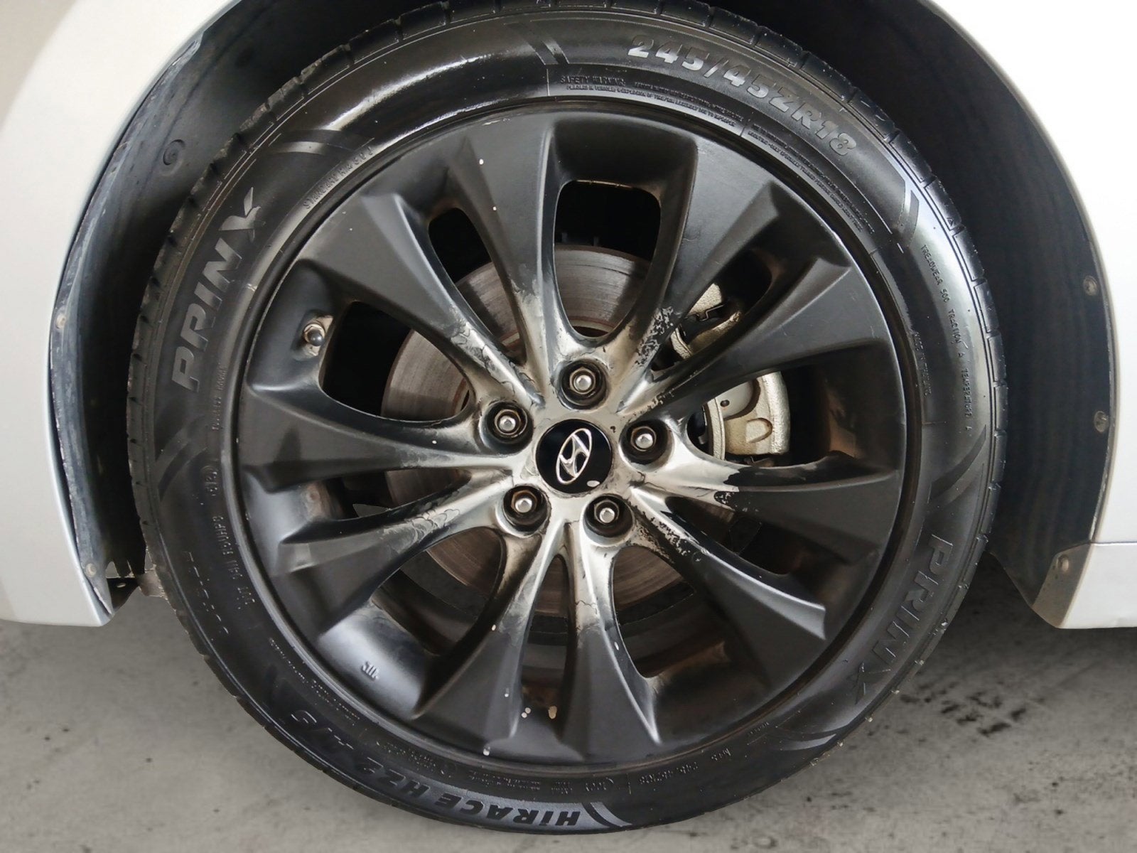 2012 Hyundai Azera Base W/ BACK UP CAMERA & NAVIGATION