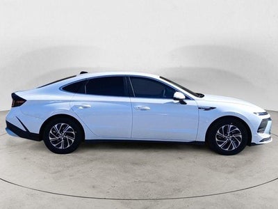 2026 Hyundai Sonata Hybrid Blue