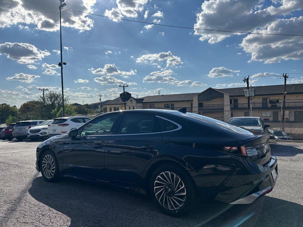 2026 Hyundai Sonata Hybrid Limited
